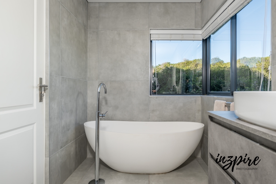 4 Bedroom Property for Sale in Dana Bay Western Cape